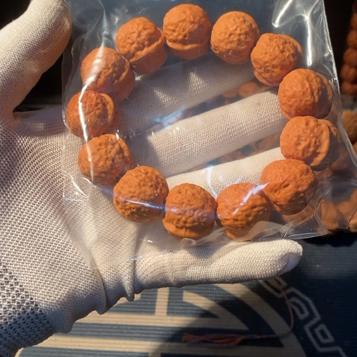 文玩核桃手串……43
