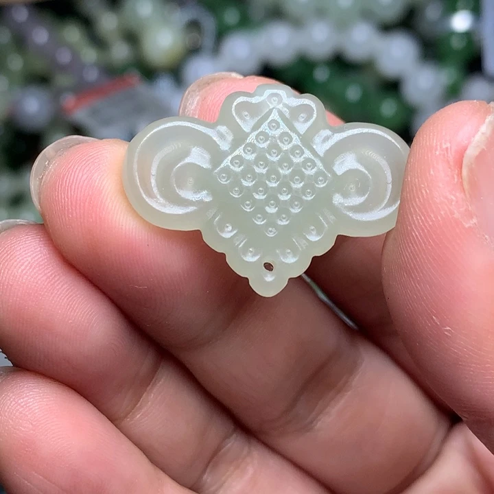 和田玉（糖玉）未镶嵌颈饰