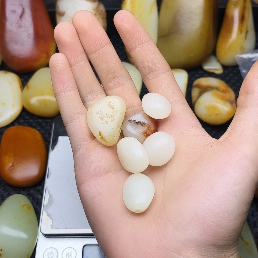 二***5和田玉未镶嵌挂件