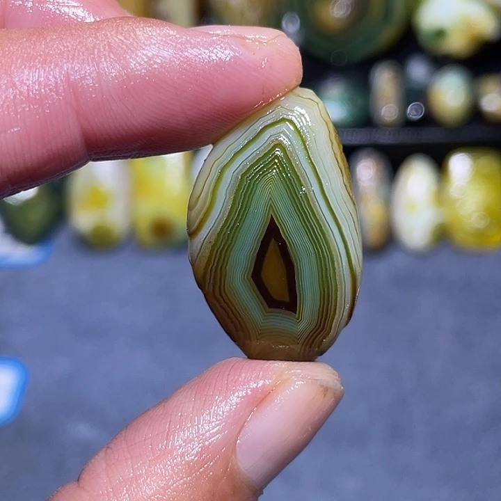 玛瑙/玉髓未镶嵌珠宝奇石