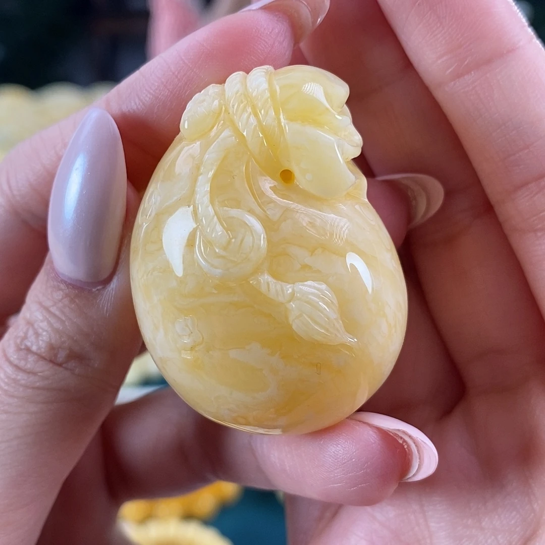 琥珀未镶嵌珠宝奇石23.68 白蜡妖花钱袋子