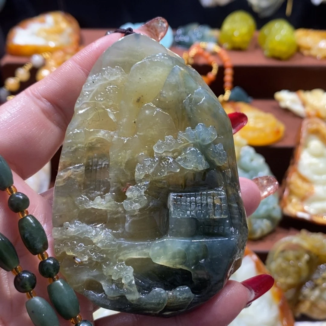 蛇纹石玉颈饰未镶嵌