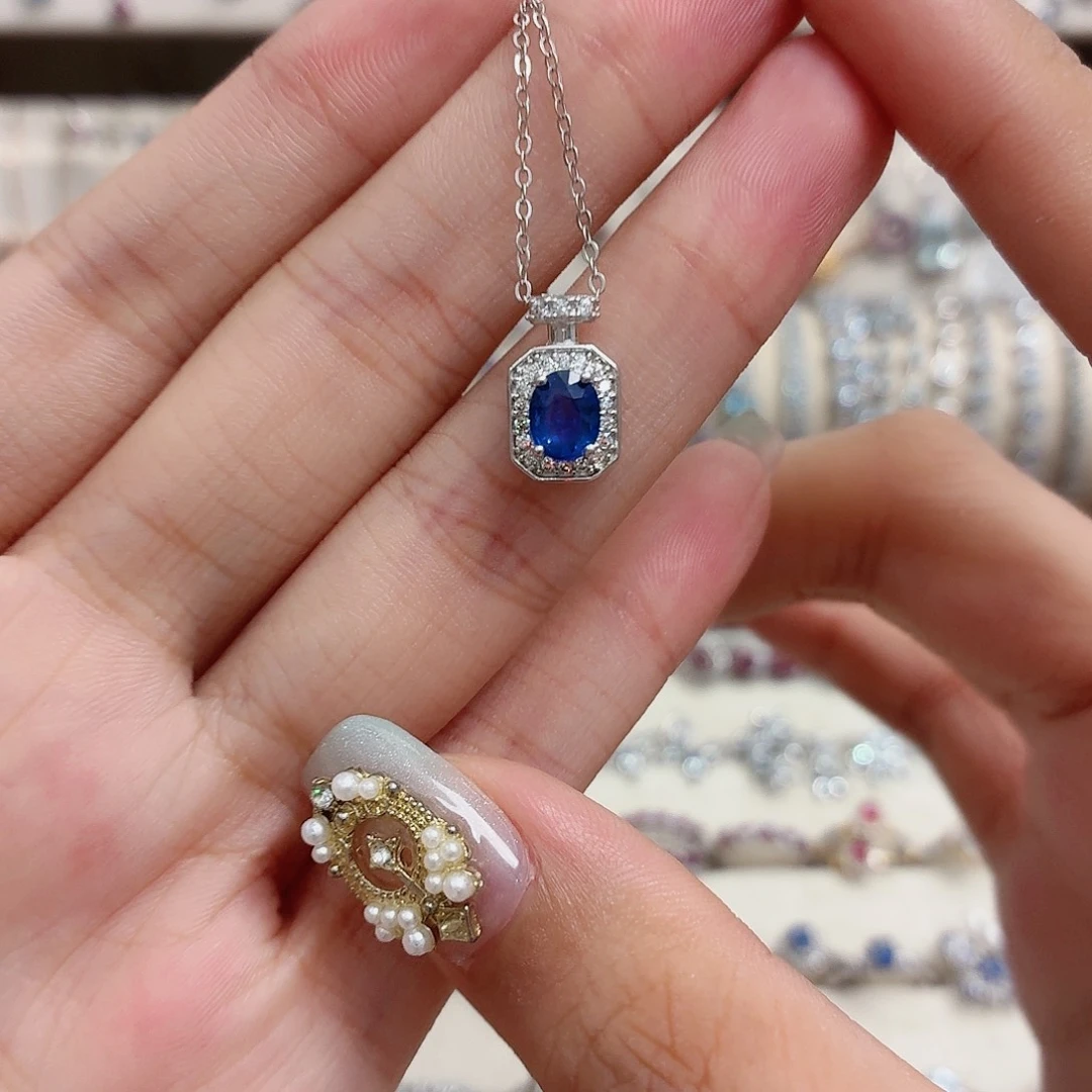 蓝宝石吊坠(赠链)银S925镶嵌