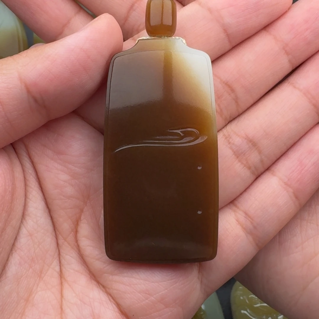 优***生颈饰未镶嵌和田玉