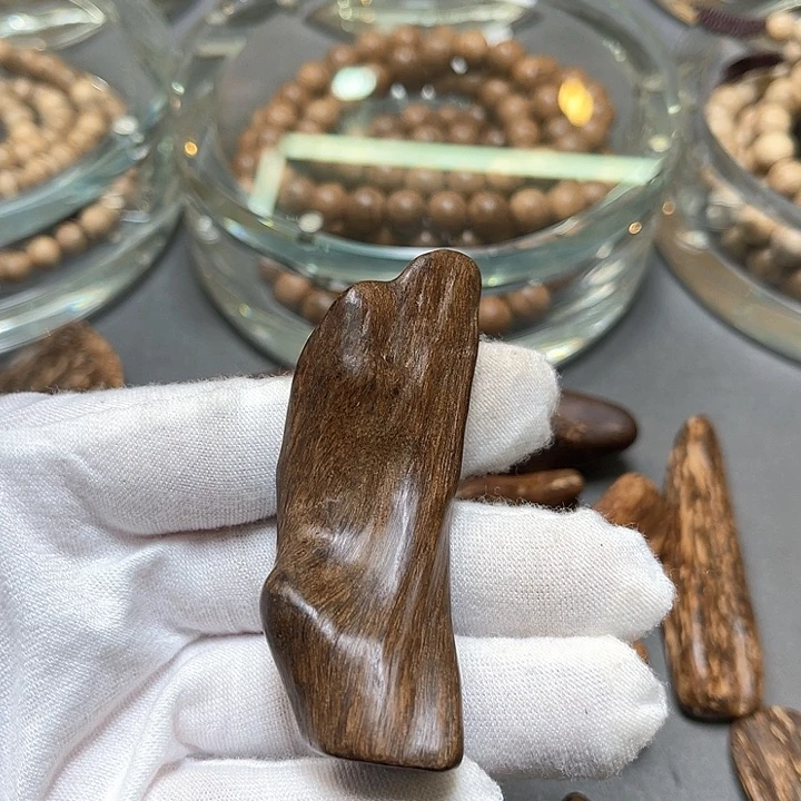 沉香吊坠文莱黑棋特级17克沉水