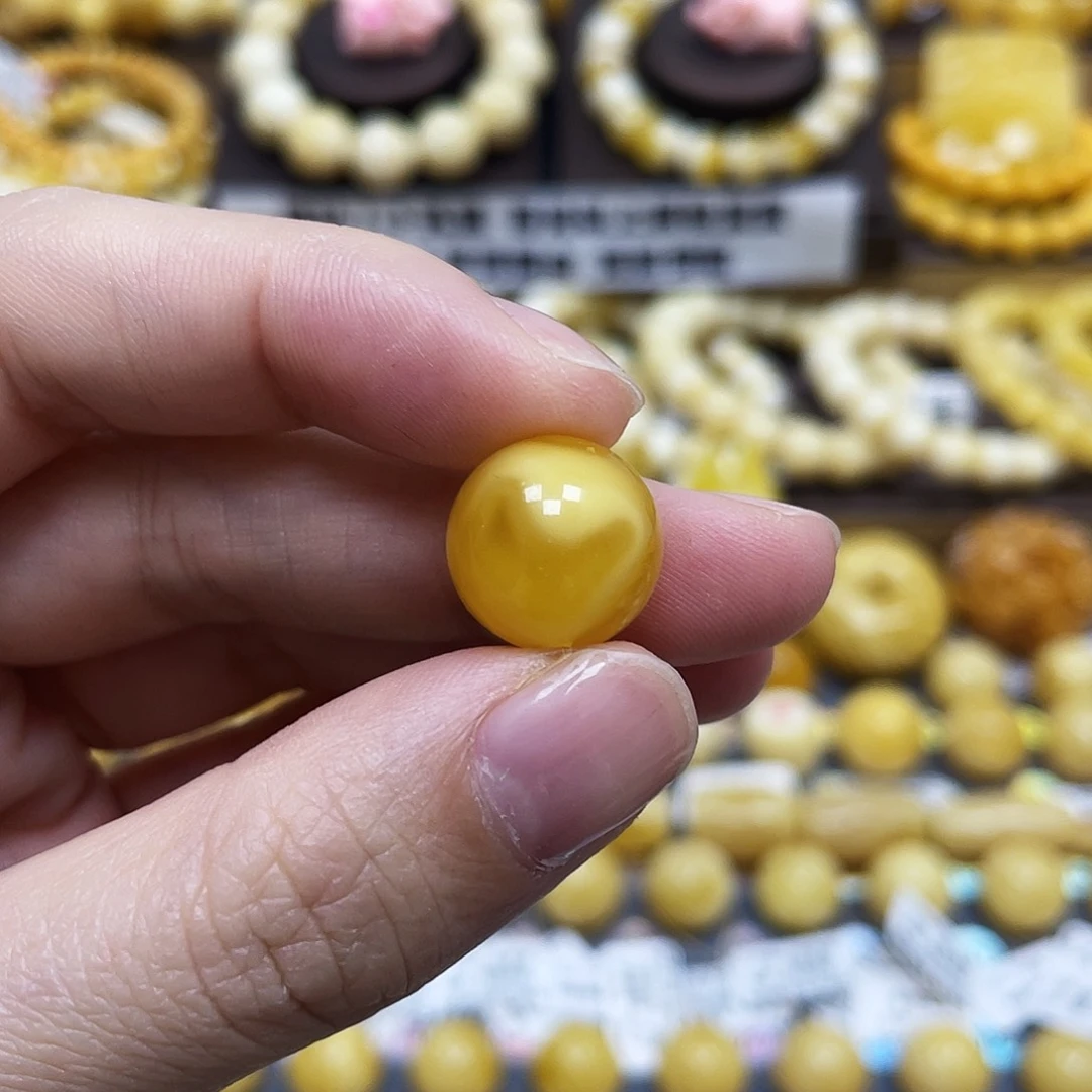 琥珀珠宝奇石未镶嵌13.9mm微瑕
