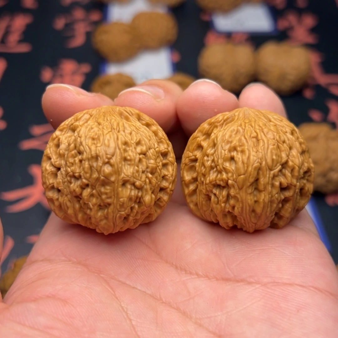 文玩核桃把件008绣球