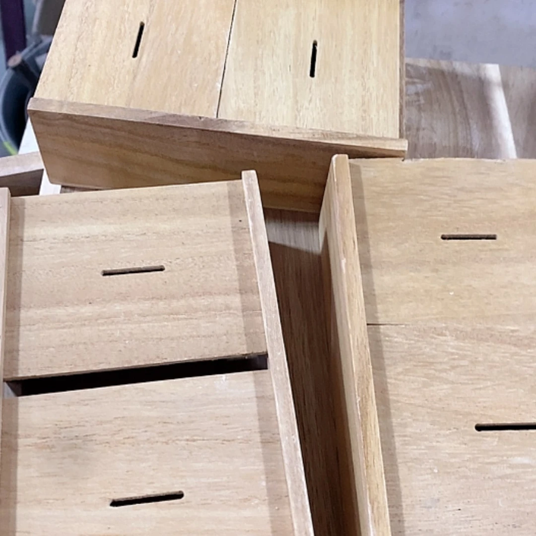 【闪购商品】塑料这是编号064