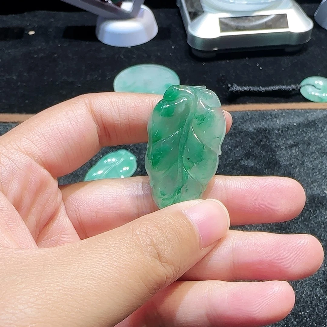 石英质玉颈饰未镶嵌