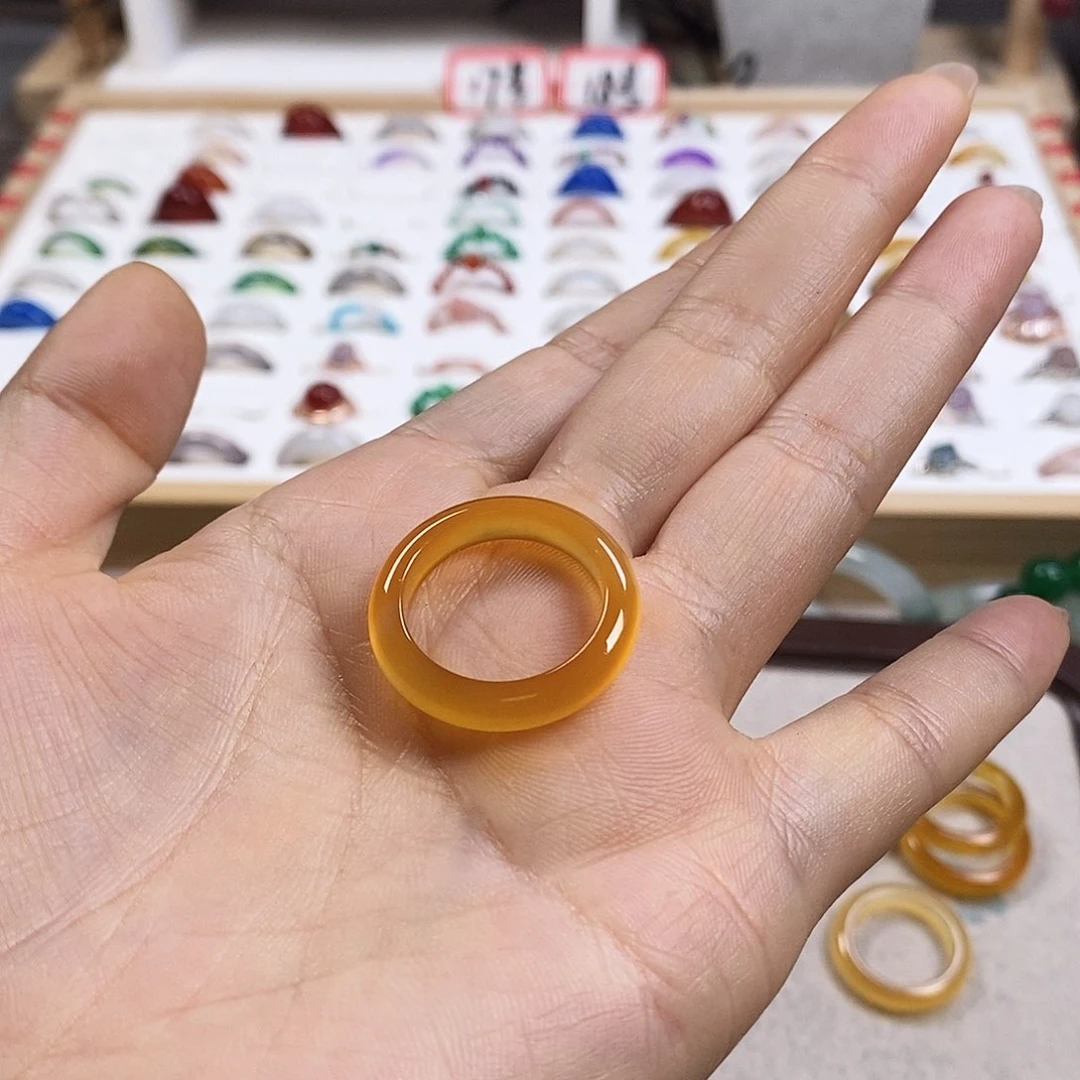 玛瑙/玉髓戒指未镶嵌半**?