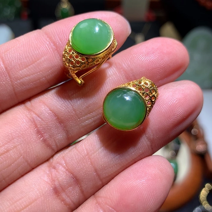 和田玉耳钉银S925镶嵌