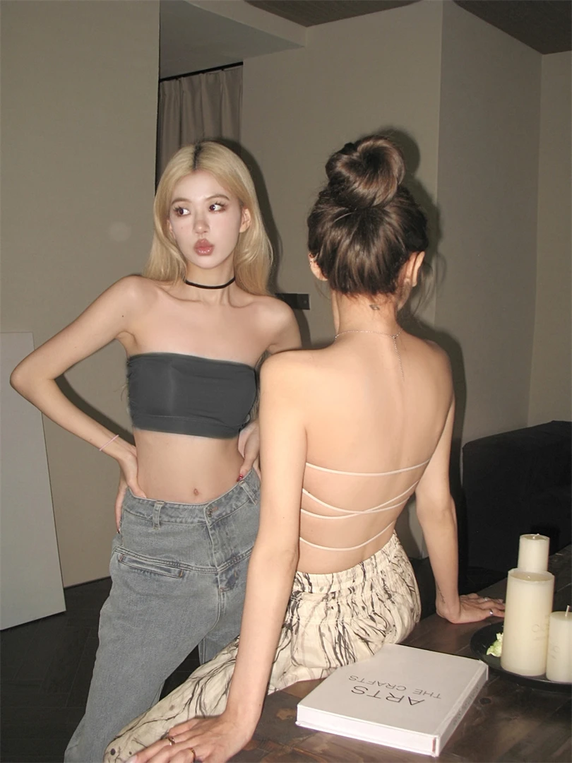 夏季新款聚拢无肩带无钢圈短款背心自带胸垫冰丝面料女式吊带背心