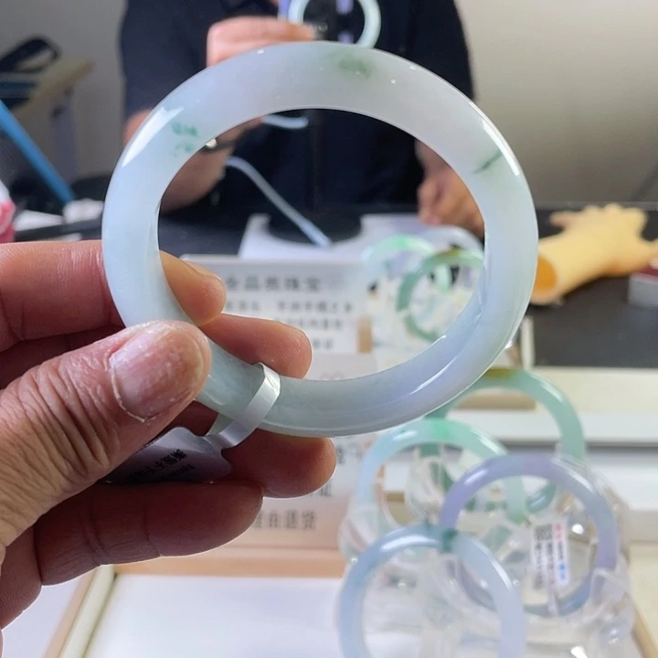 未镶嵌手镯翡翠成品