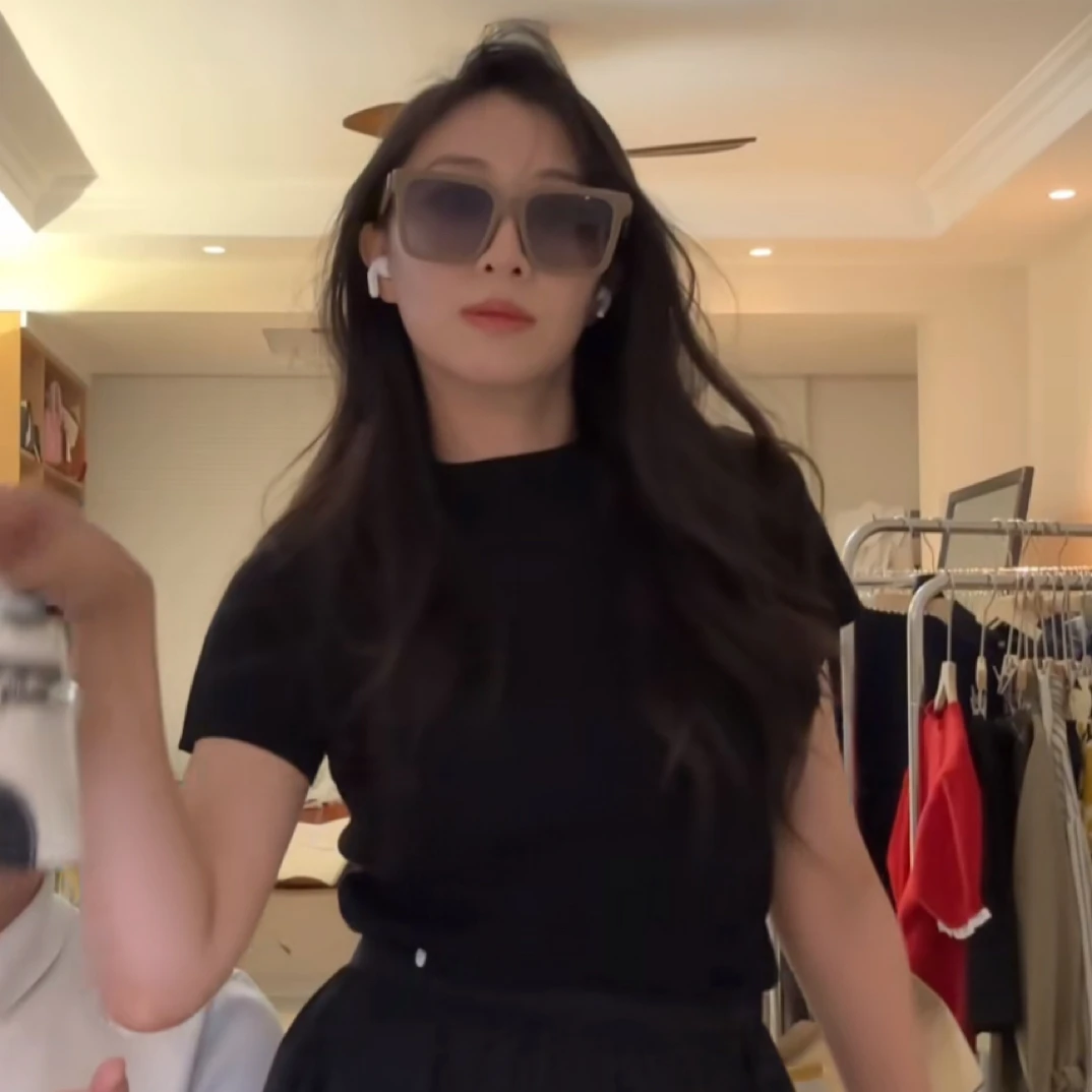 半高领显瘦针织短袖