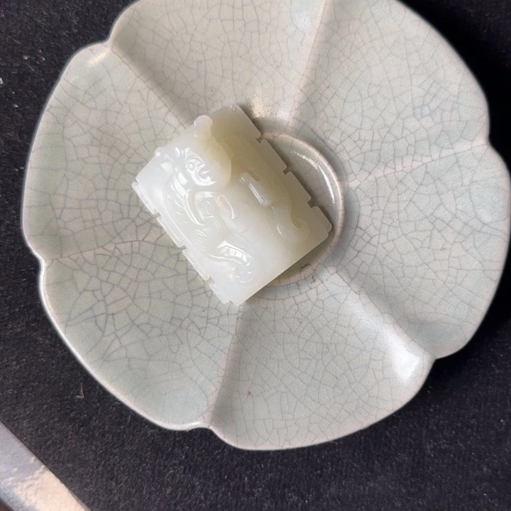 瓷片狼*瓷器和陶器上雕刻花纹及各种花纹等的