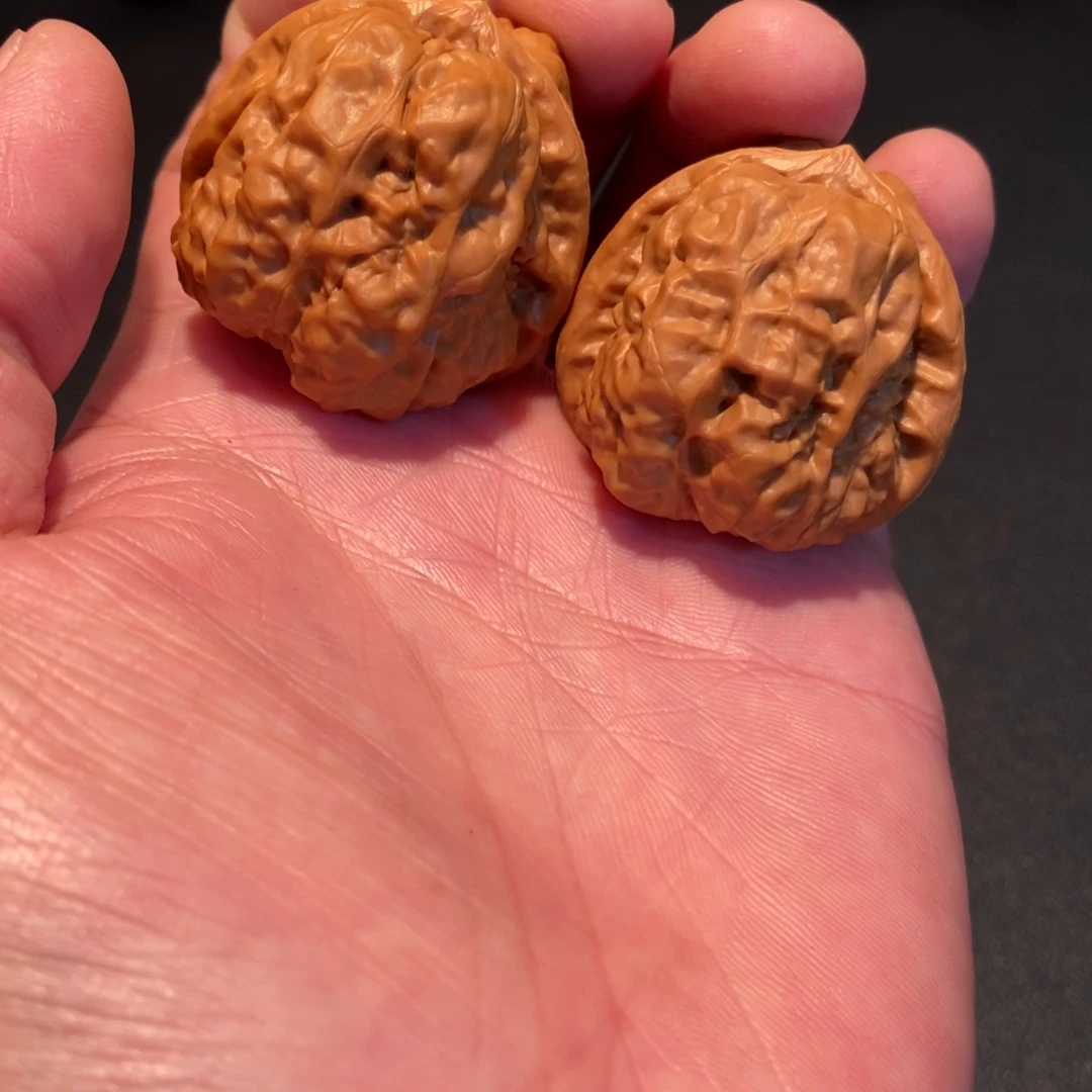 厚***…文玩核桃把件尺寸37