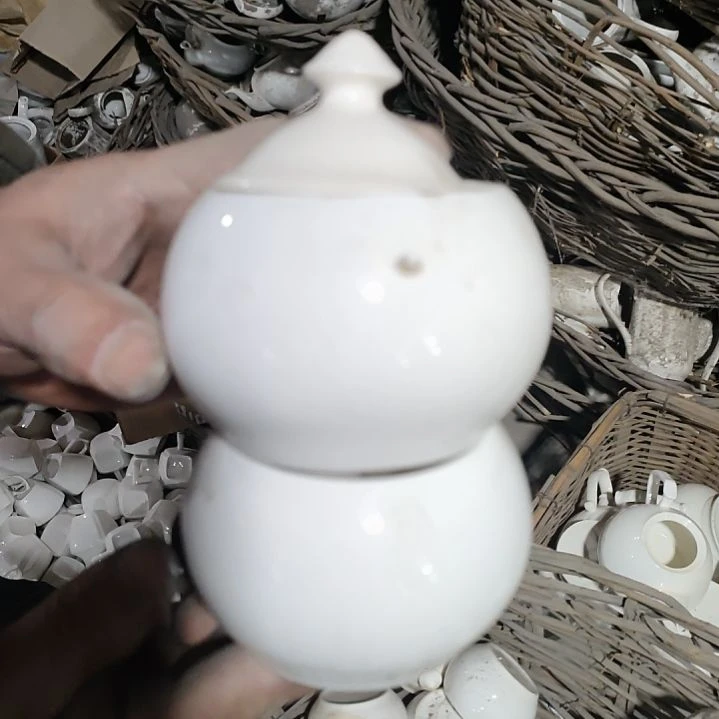 摆件陶瓷盘子碗啥都有