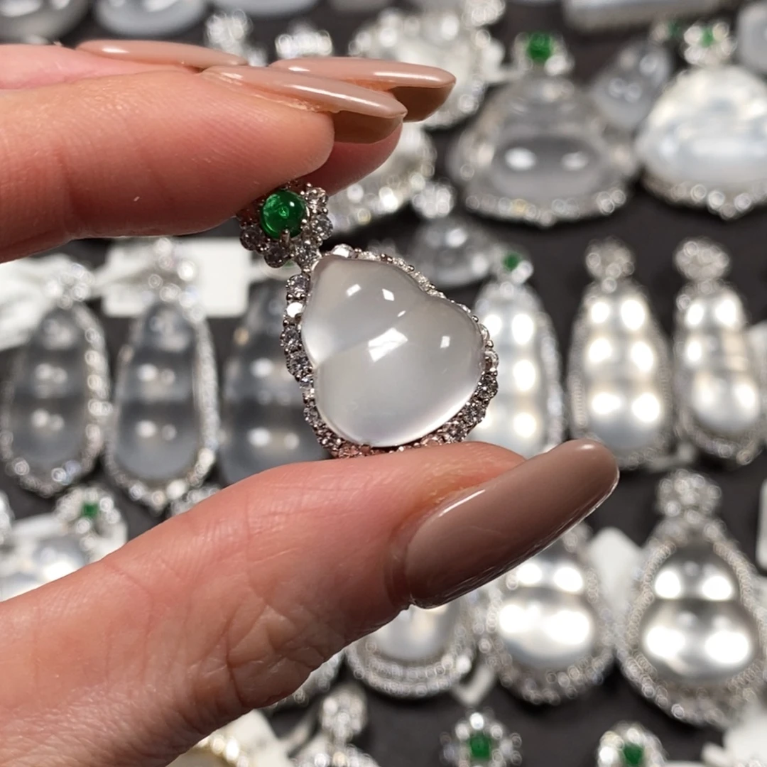 石英质玉银S925镶嵌颈饰黑钢胖子葫芦