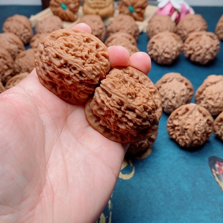 文玩核桃把件南疆石40