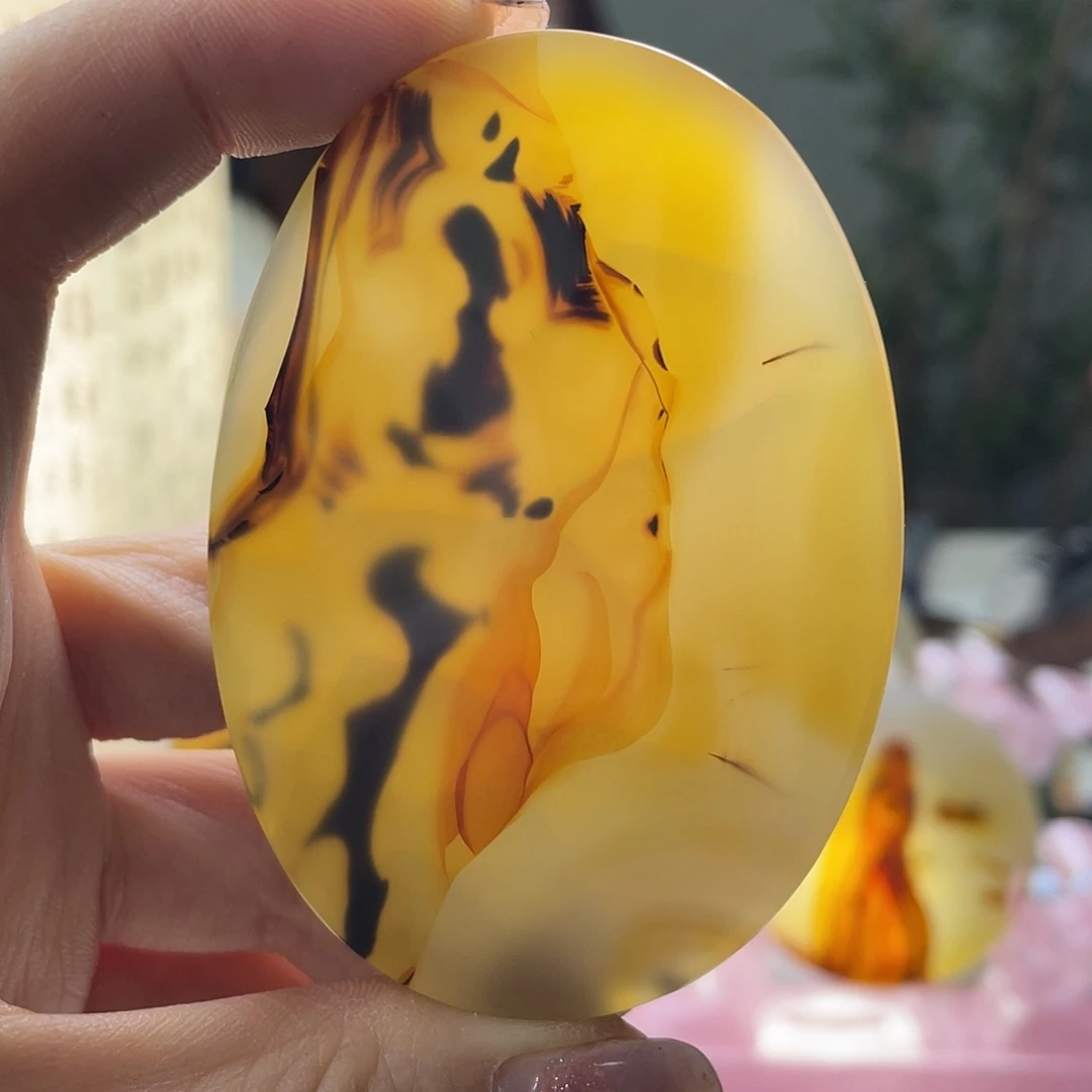 一***石玛瑙/玉髓未镶嵌珠宝奇石