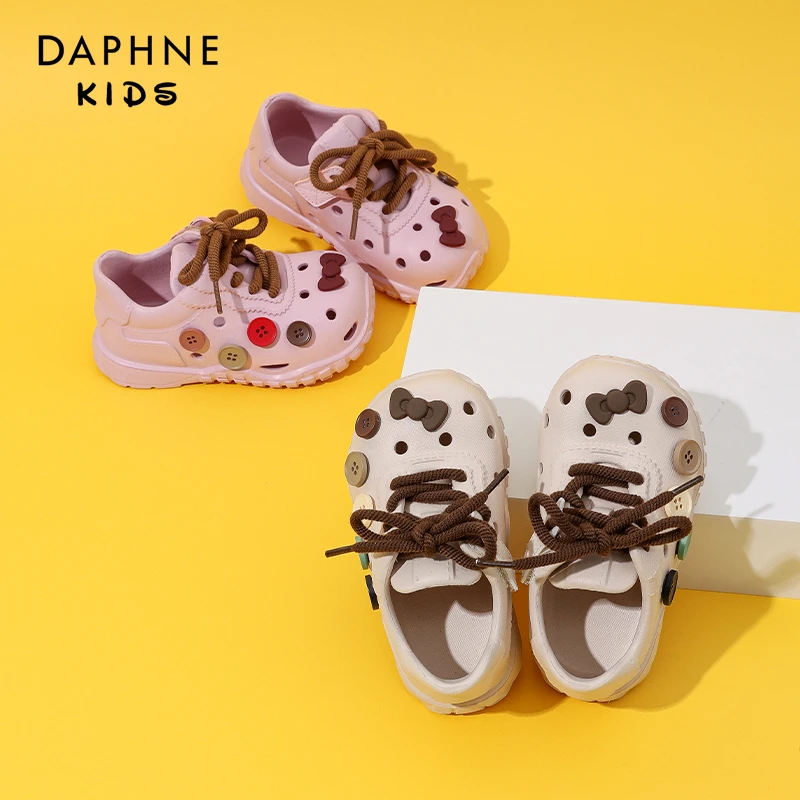 Daphne达芙妮女童鞋儿童休闲风洞洞鞋2025新款夏季软底百搭休闲鞋