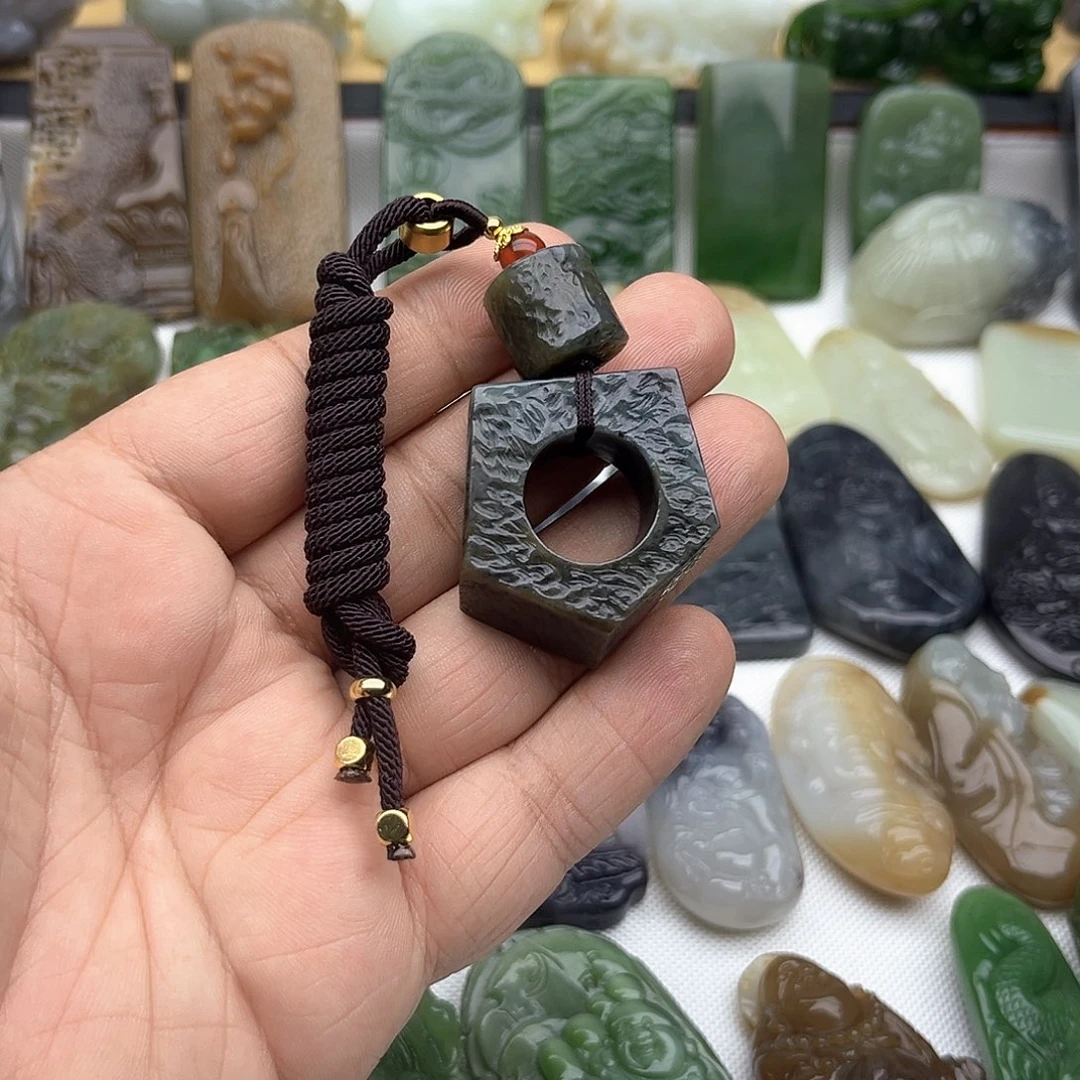 和田玉挂件未镶嵌