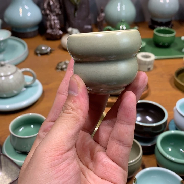 龙泉青瓷手工制作葫芦杯