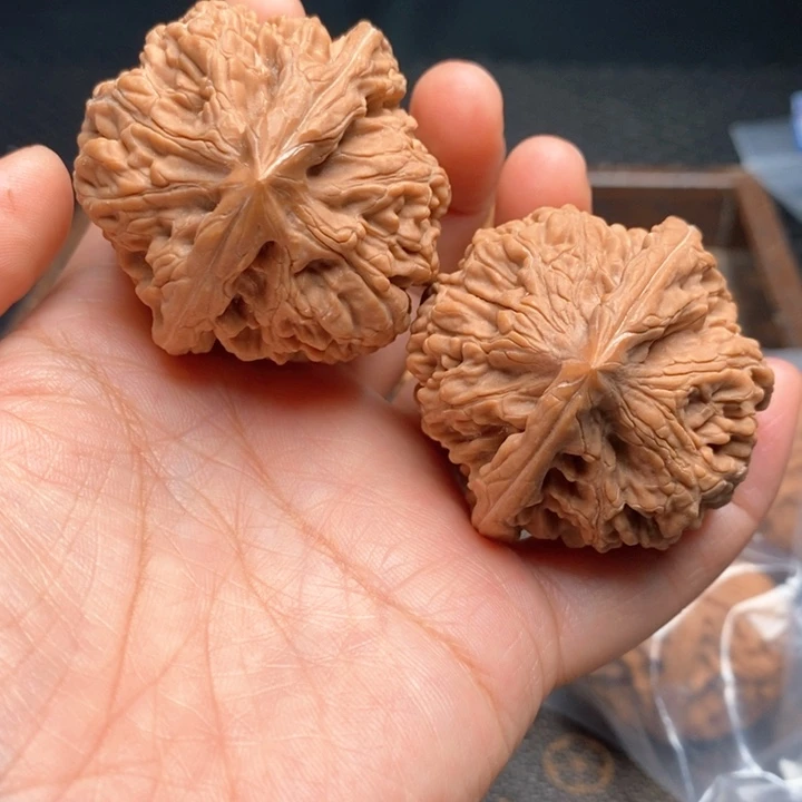 把件文玩核桃金三角