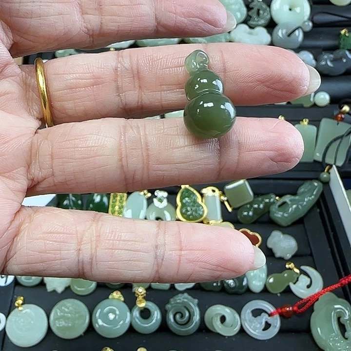 和田玉吊坠(不含链)未镶嵌