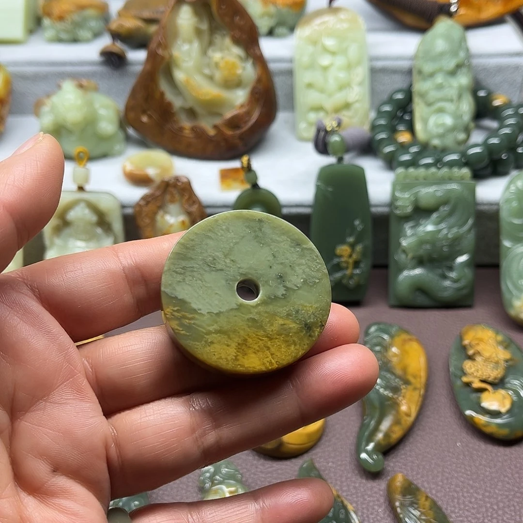 岫岩河磨玉（透闪石质玉）未镶嵌颈饰