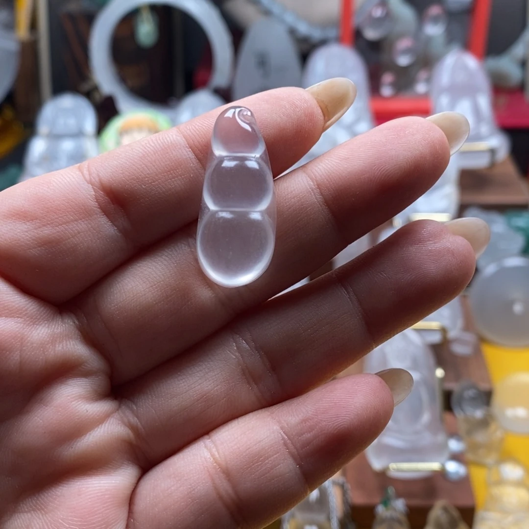 石英质玉未镶嵌颈饰