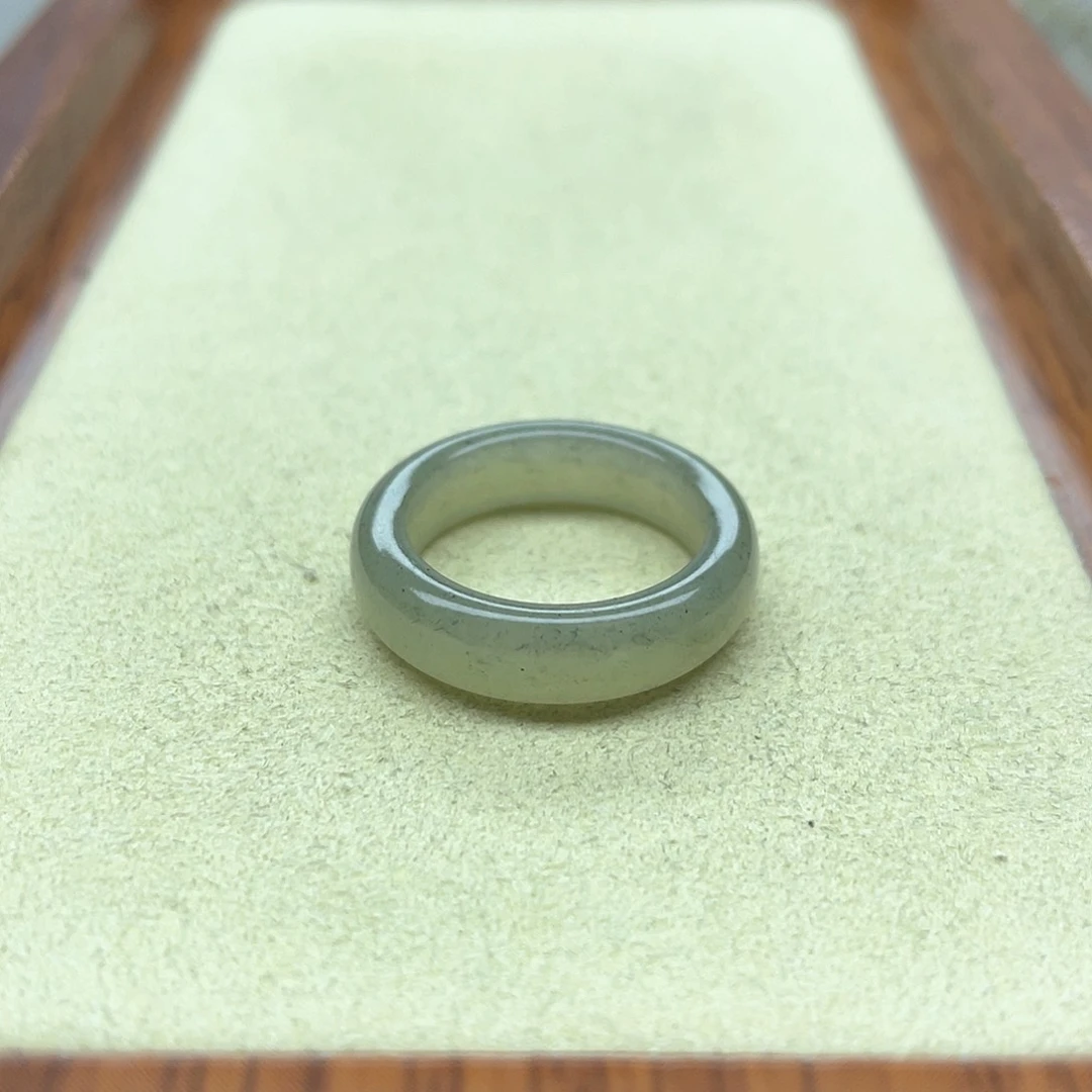 未镶嵌戒指和田玉30青花小宽条16号瑕