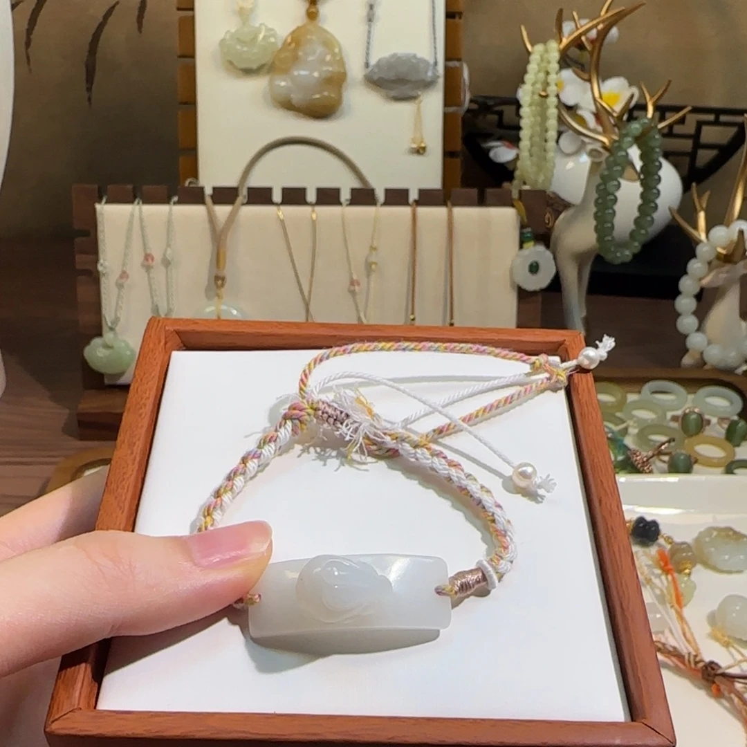 和田玉未镶嵌手绳