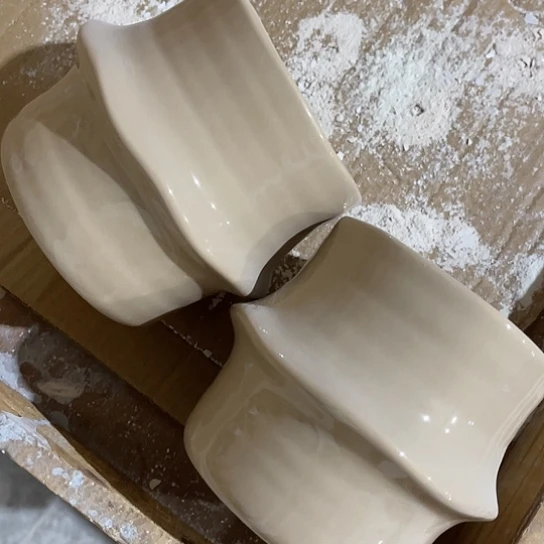 多肉绿植陶瓷花盆9.9包邮，有孔