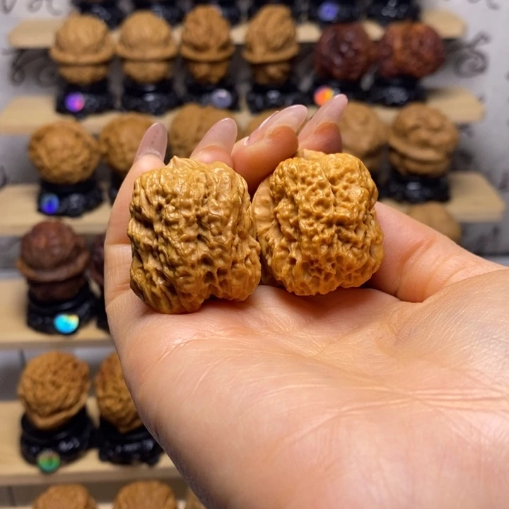 把件文玩核桃金尊龙脊y46