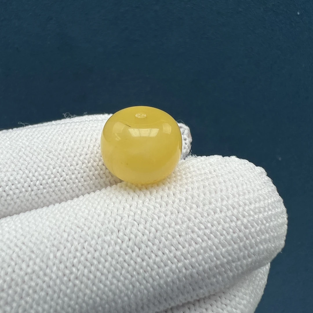 B9844天然原矿蜜蜡【微瑕】老型 11.9*9.4mm 支持复检 假一罚十