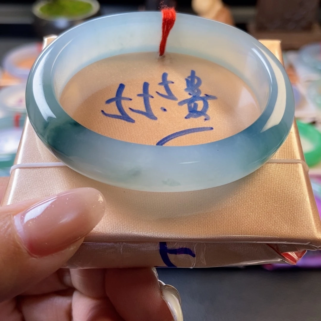 翡翠未镶嵌手镯49冰蓝飘花