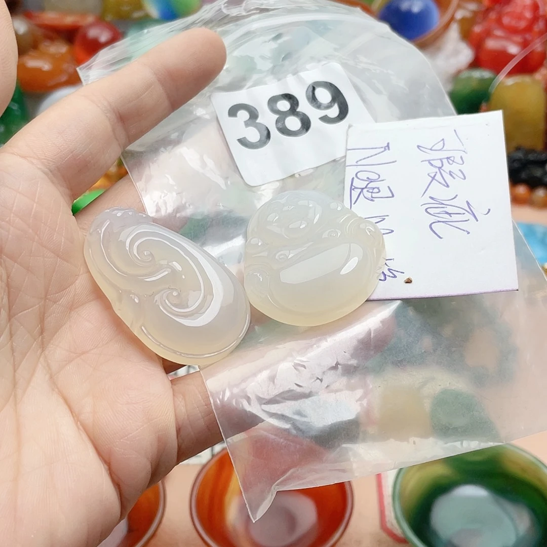 合金颈饰玛瑙/玉髓浮**梦