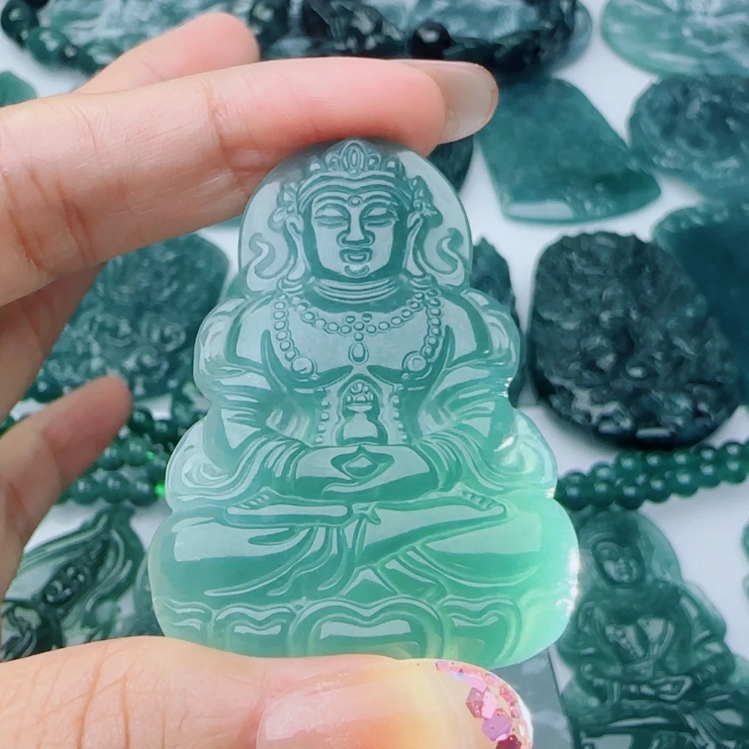 颈饰未镶嵌翡翠多样性发货天然的A货翡翠