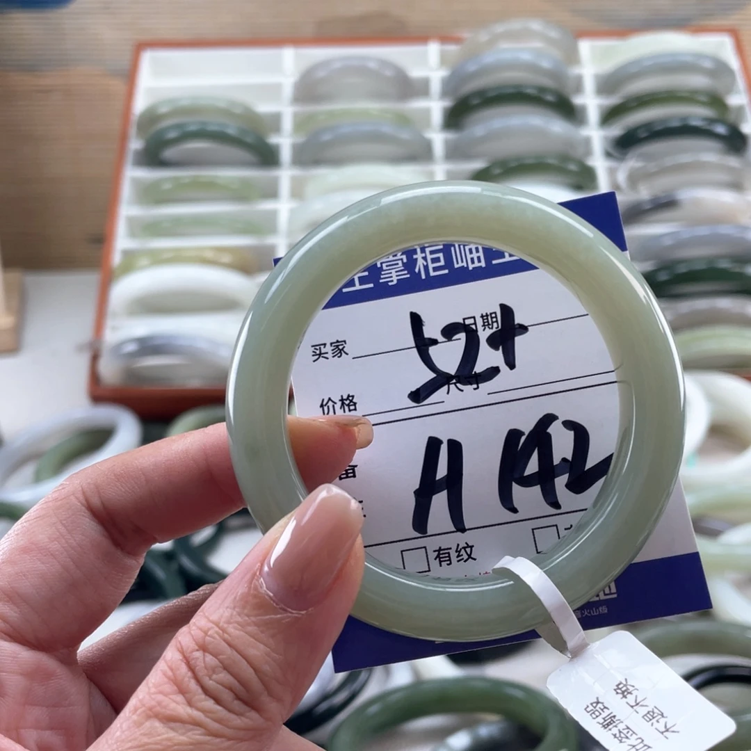 肥***滴未镶嵌手链和田玉