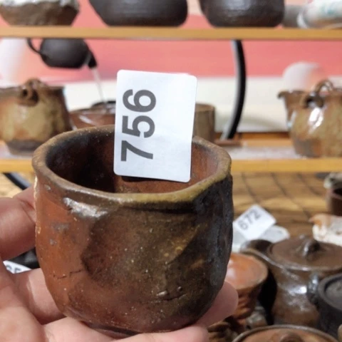 春****至木有一点点的小姐姐