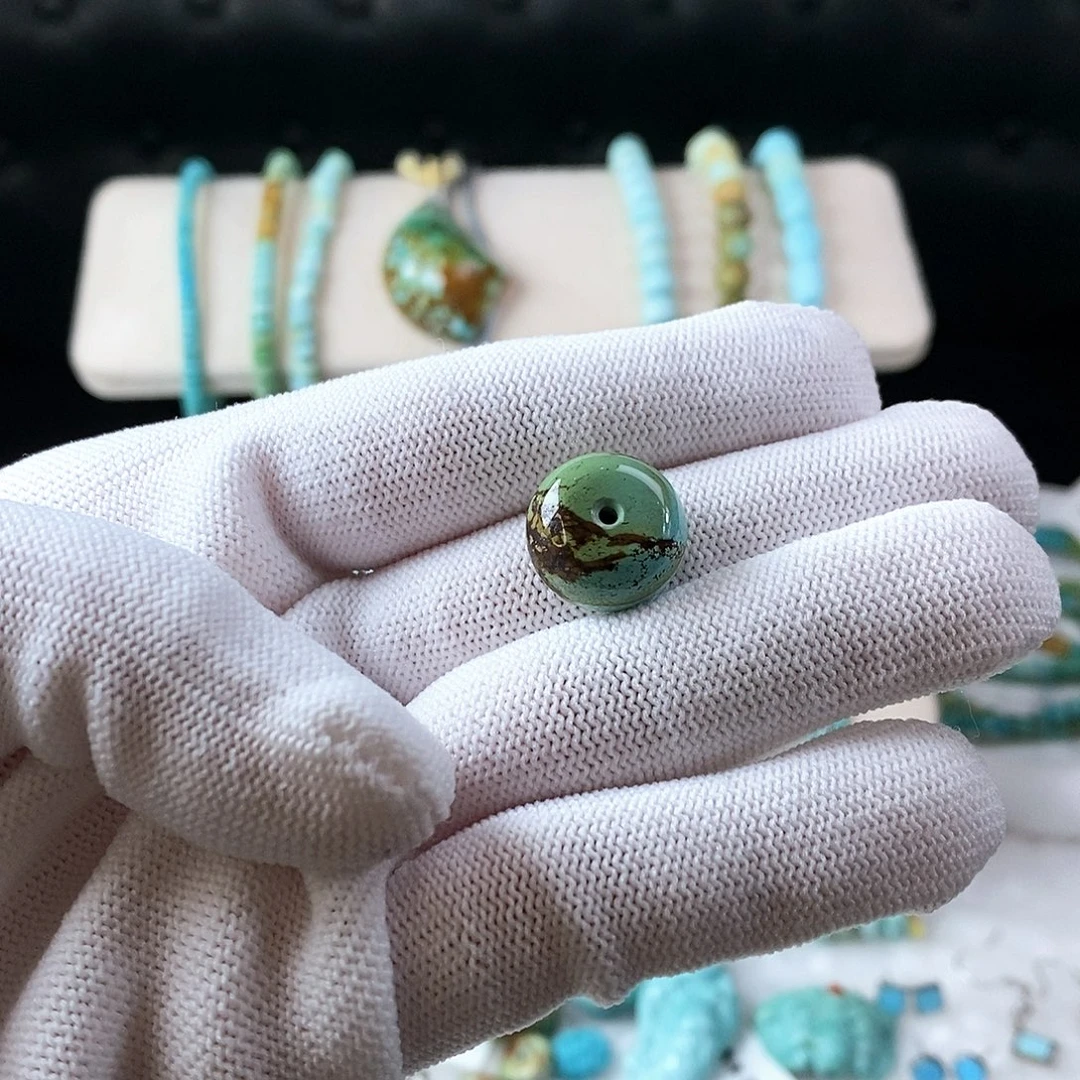 绿松石未镶嵌挂件