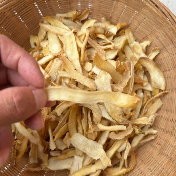 农家晾晒天然无硫玉竹条可煮水泡茶煲汤的清润佳品