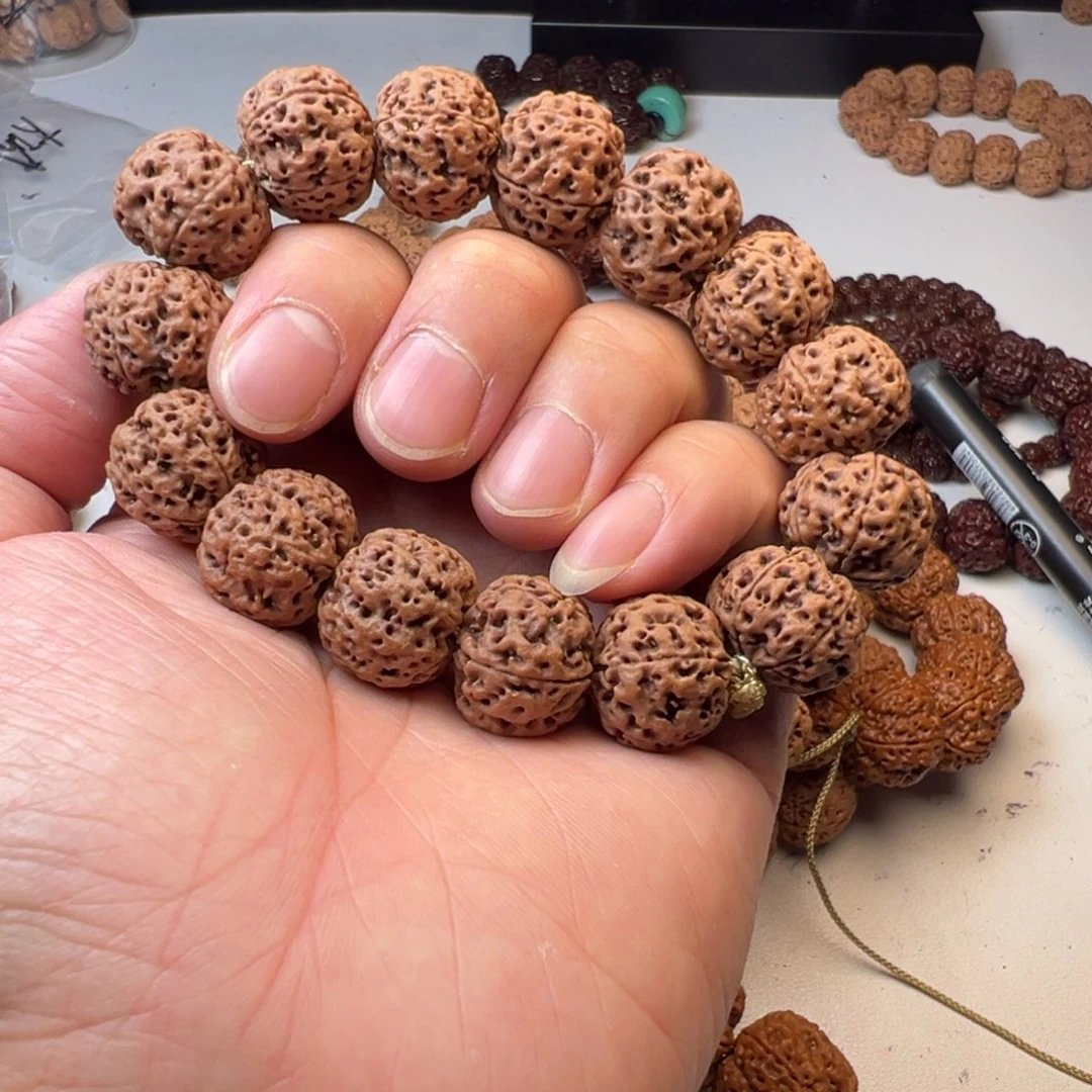 吊坠金刚菩提5瓣18粗筋蜂窝