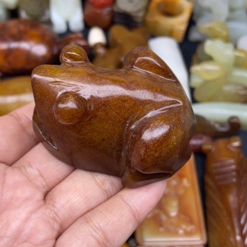 未镶嵌蛇纹石玉颈饰82