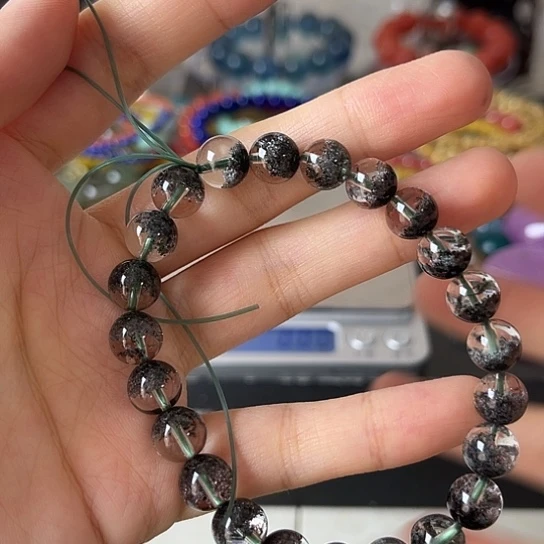 水晶手链未镶嵌矿坑