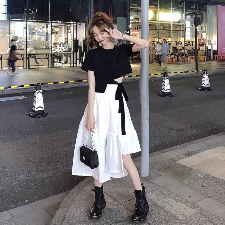 夏季韩版新款宽松显瘦时尚小众开叉绑带小短款短袖T恤女上衣2025