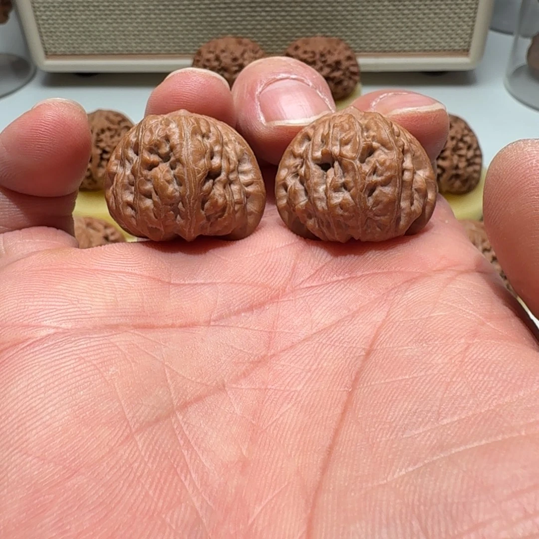 文玩核桃吊坠门头沟元宝31