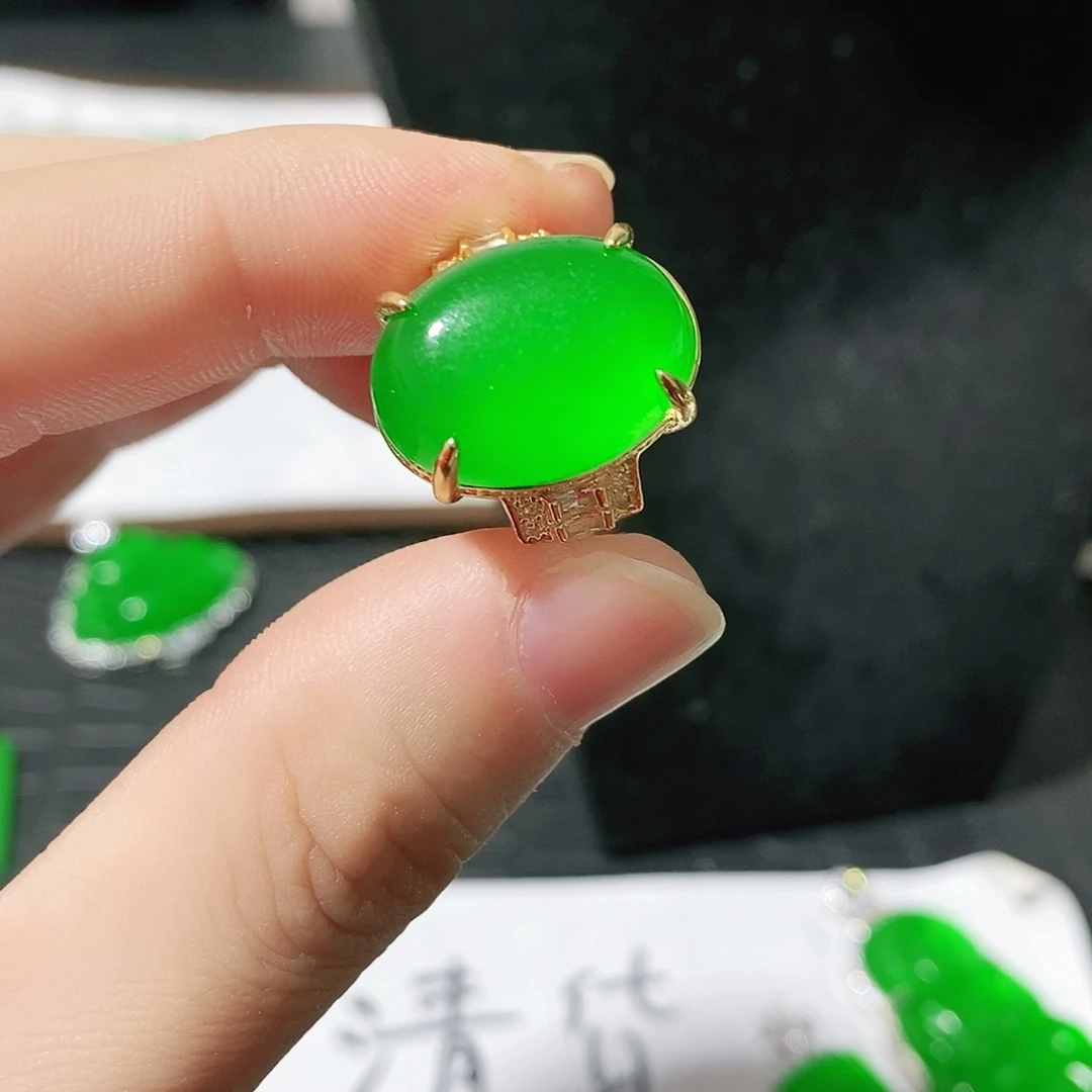 翡翠颈饰银S925镶嵌吊坠