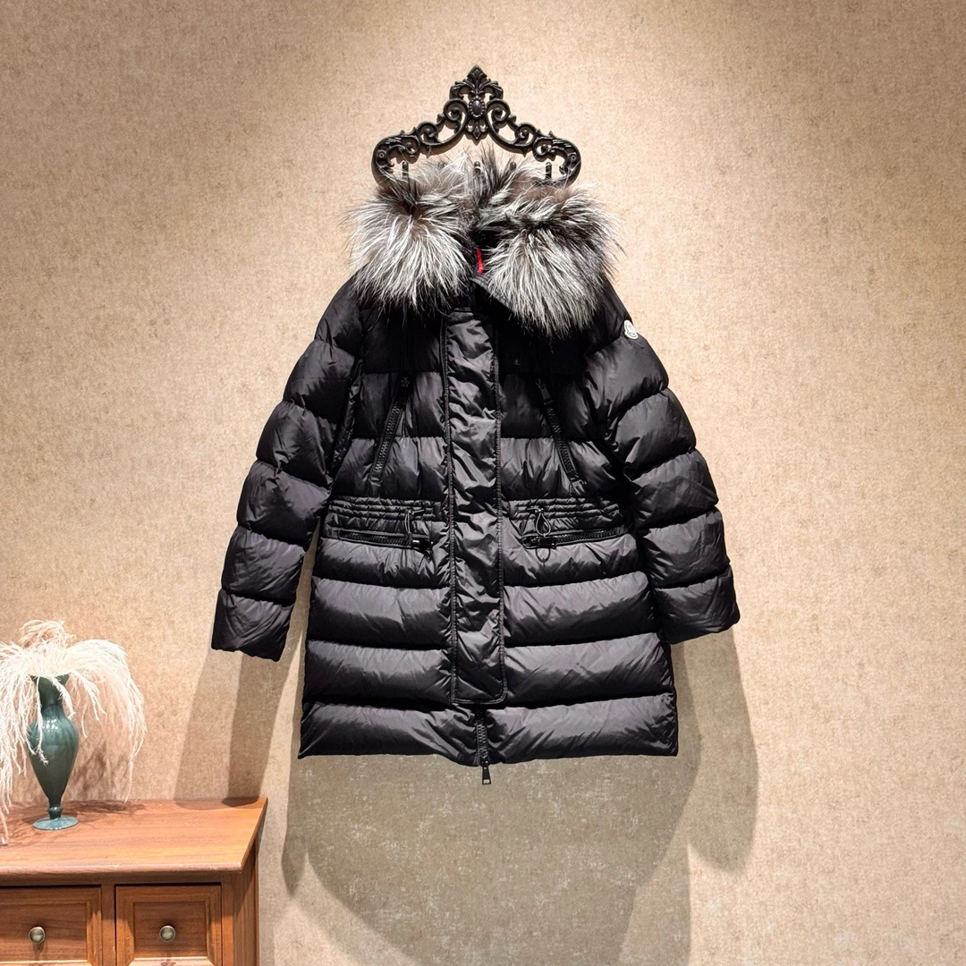 99新 MONCLER Aphrotiii黑色刺绣徽标logo连帽羽绒服/2码/39063